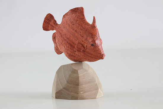 木彫りの魚フィッシュカービング