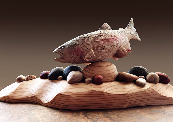 木彫りの魚　虹鱒