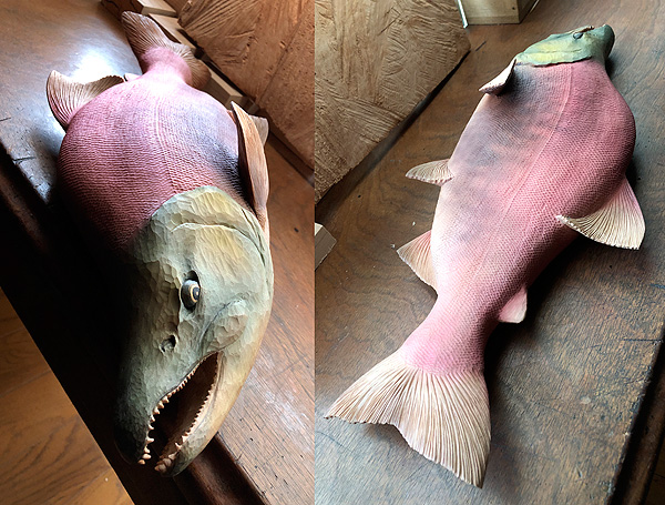 木彫りの魚　紅ザケ